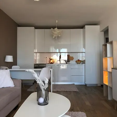 Apartman Eb Apartament *